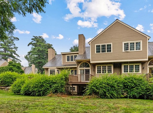 11 Rosewood Ln 11, Hopkinton, MA 01748