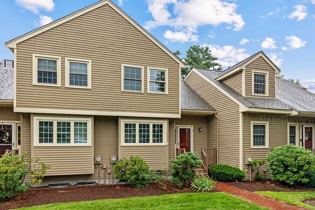 11 Rosewood Ln 11, Hopkinton, MA 01748