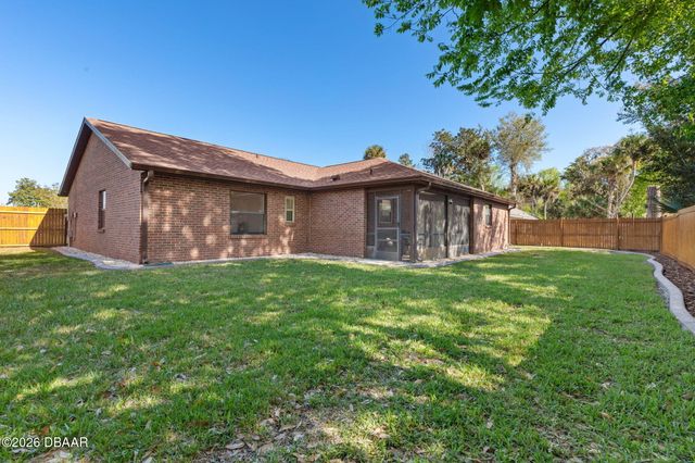 8 Aston Circle, Ormond Beach, FL 32174