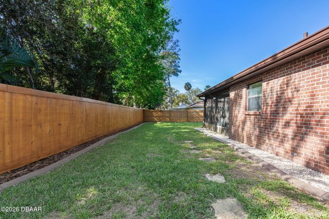 8 Aston Circle, Ormond Beach, FL 32174