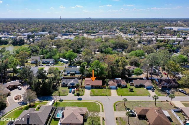 8 Aston Circle, Ormond Beach, FL 32174