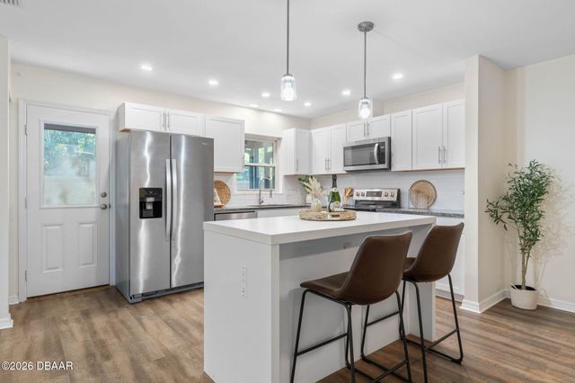 8 Aston Circle, Ormond Beach, FL 32174