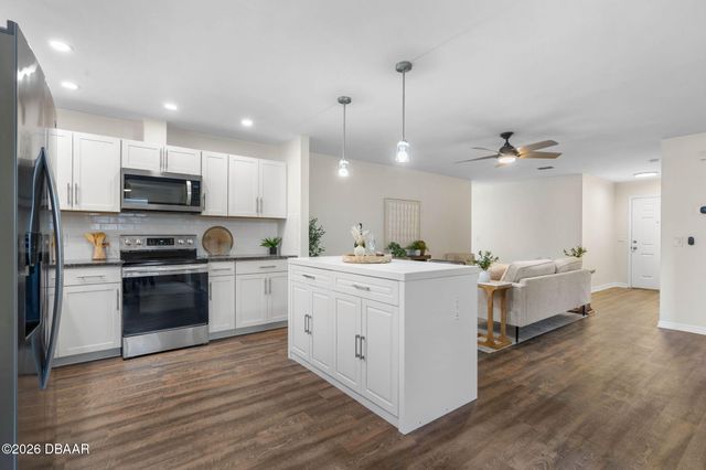 8 Aston Circle, Ormond Beach, FL 32174