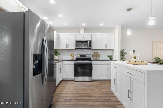 8 Aston Circle, Ormond Beach, FL 32174