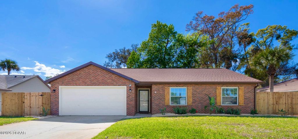 8 Aston Circle, Ormond Beach, FL 32174