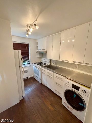 37 A Carolyn Terrace, Roselle Boro, NJ 07203