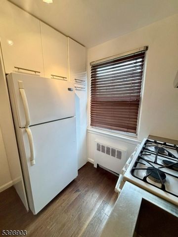 37 A Carolyn Terrace, Roselle Boro, NJ 07203