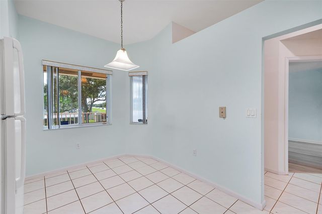 5876 Regal Glen Drive 201, Boynton Beach, FL 33437