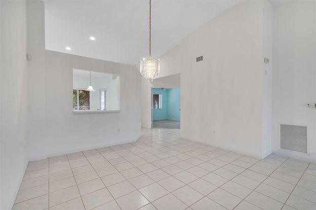 5876 Regal Glen Drive 201, Boynton Beach, FL 33437