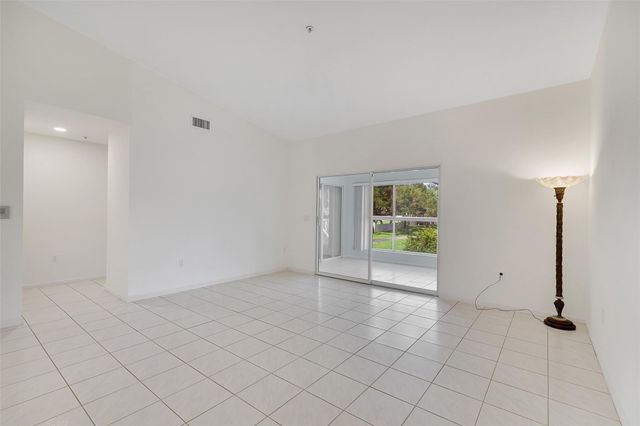 5876 Regal Glen Drive 201, Boynton Beach, FL 33437