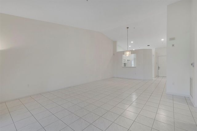 5876 Regal Glen Drive 201, Boynton Beach, FL 33437