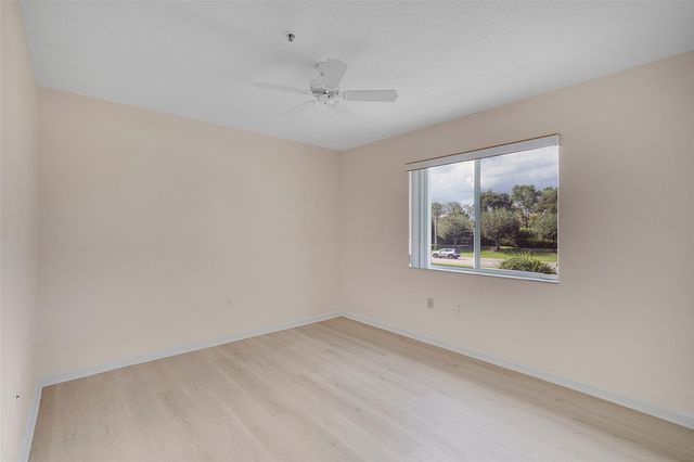 5876 Regal Glen Drive 201, Boynton Beach, FL 33437