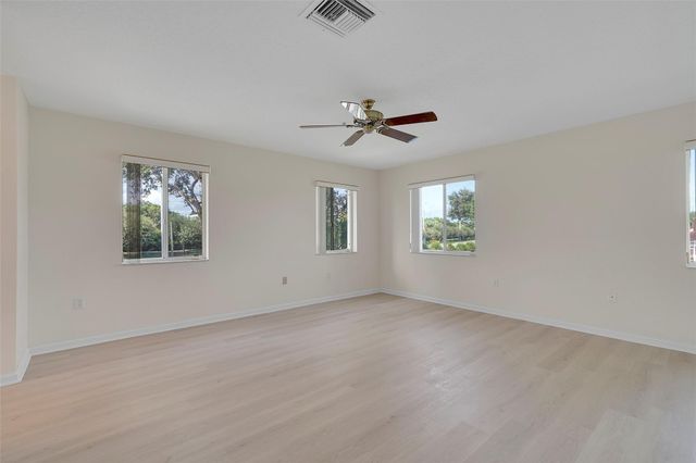 5876 Regal Glen Drive 201, Boynton Beach, FL 33437