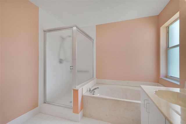 5876 Regal Glen Drive 201, Boynton Beach, FL 33437