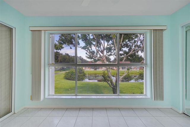 5876 Regal Glen Drive 201, Boynton Beach, FL 33437