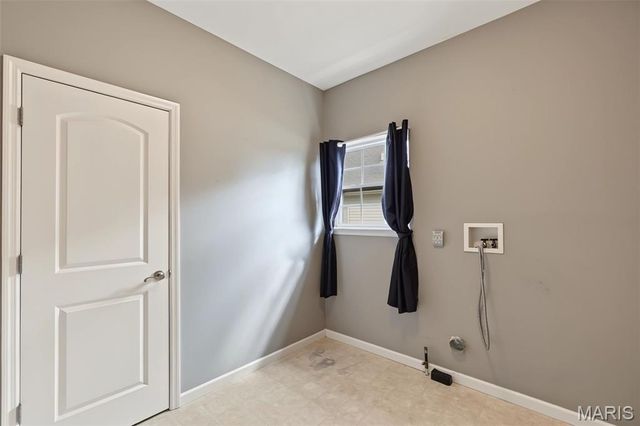 1052 Brook Mont Drive, O'fallon, MO 63366