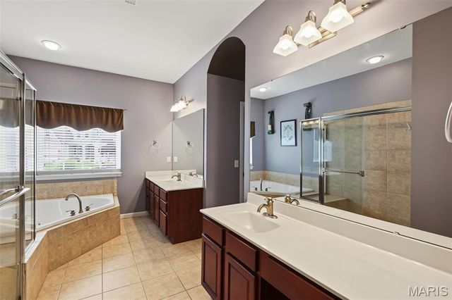1052 Brook Mont Drive, O'fallon, MO 63366