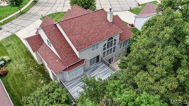 1052 Brook Mont Drive, O'fallon, MO 63366