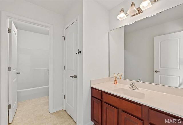 1052 Brook Mont Drive, O'fallon, MO 63366