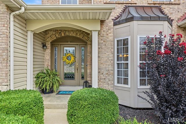 1052 Brook Mont Drive, O'fallon, MO 63366