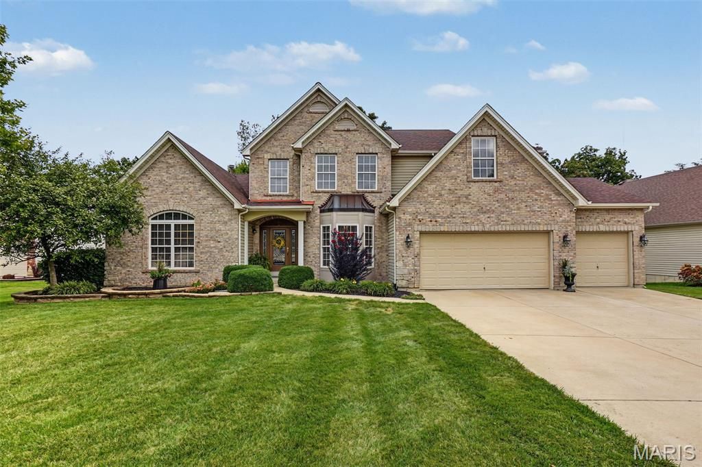 1052 Brook Mont Drive, O'fallon, MO 63366