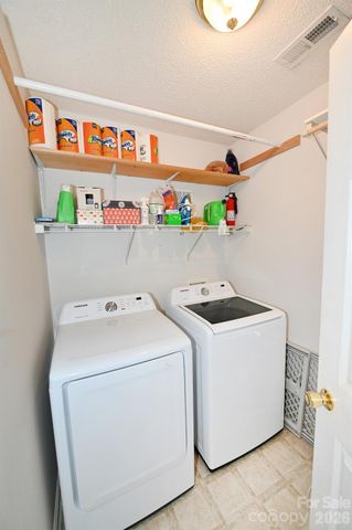 236 17th Avenue SE, Hickory, NC 28602