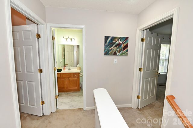 236 17th Avenue SE, Hickory, NC 28602