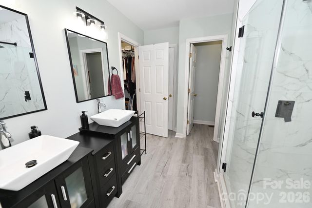 236 17th Avenue SE, Hickory, NC 28602