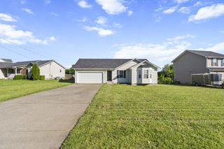 707 Shetland Dr, Oak Grove, KY 42262