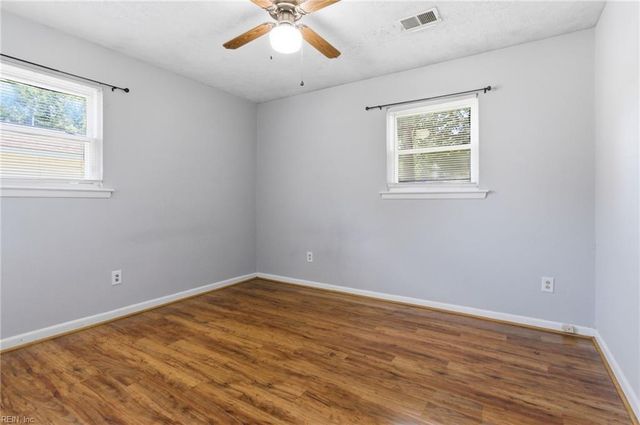 214 Belray DR, Newport News, VA 23601