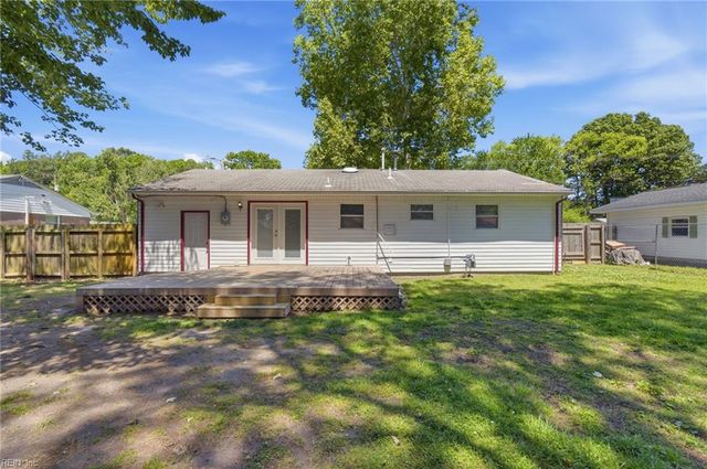 214 Belray DR, Newport News, VA 23601