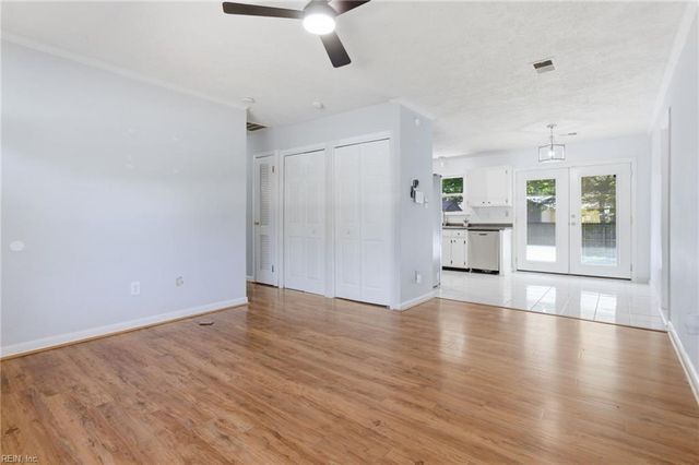 214 Belray DR, Newport News, VA 23601