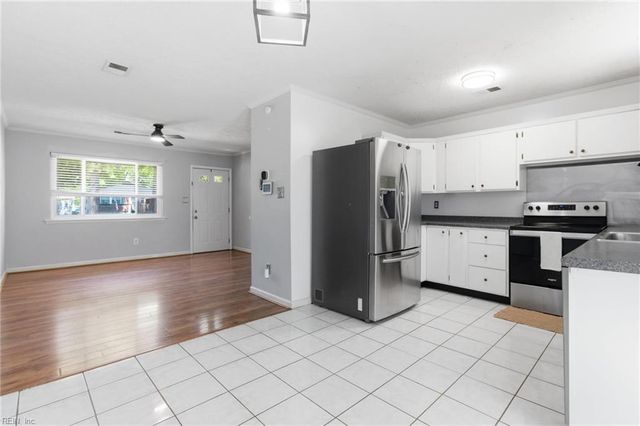 214 Belray DR, Newport News, VA 23601