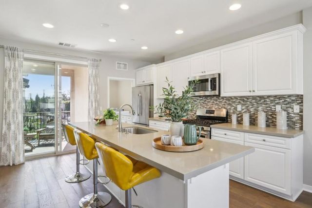 951 Arrowleaf Place, San Jose, CA 95131