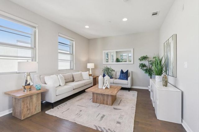 951 Arrowleaf Place, San Jose, CA 95131