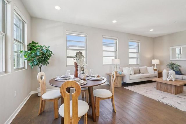 951 Arrowleaf Place, San Jose, CA 95131