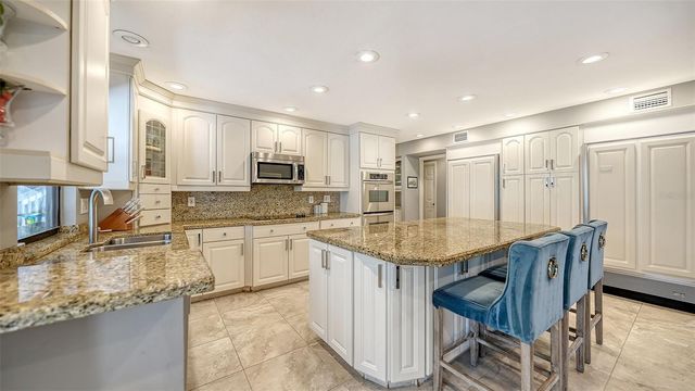 3783 BENEVA OAKS BOULEVARD, Sarasota, FL 34238