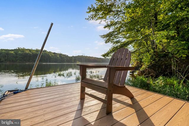 2490 TREE HOUSE DR, Woodbridge, VA 22192