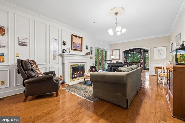 2490 TREE HOUSE DR, Woodbridge, VA 22192