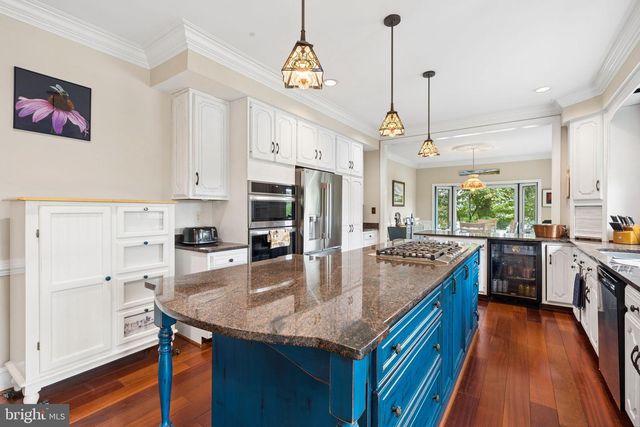 2490 TREE HOUSE DR, Woodbridge, VA 22192