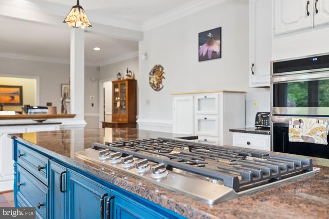 2490 TREE HOUSE DR, Woodbridge, VA 22192
