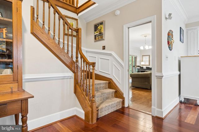 2490 TREE HOUSE DR, Woodbridge, VA 22192