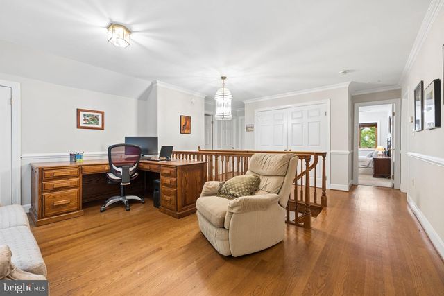 2490 TREE HOUSE DR, Woodbridge, VA 22192