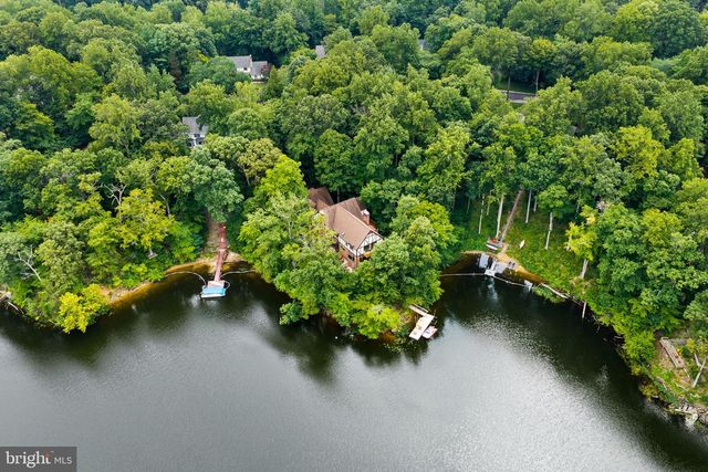 2490 TREE HOUSE DR, Woodbridge, VA 22192