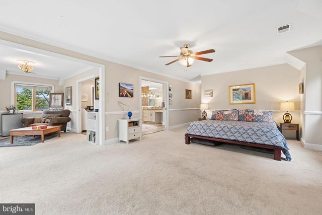 2490 TREE HOUSE DR, Woodbridge, VA 22192
