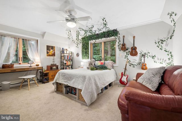 2490 TREE HOUSE DR, Woodbridge, VA 22192