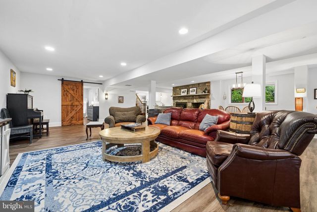 2490 TREE HOUSE DR, Woodbridge, VA 22192