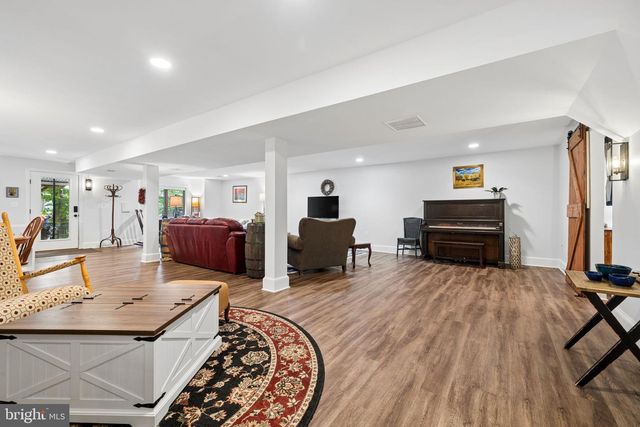 2490 TREE HOUSE DR, Woodbridge, VA 22192