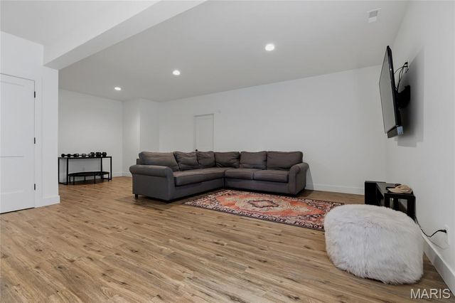 516 Arminda Avenue, Kirkwood, MO 63122