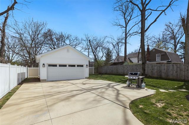 516 Arminda Avenue, Kirkwood, MO 63122